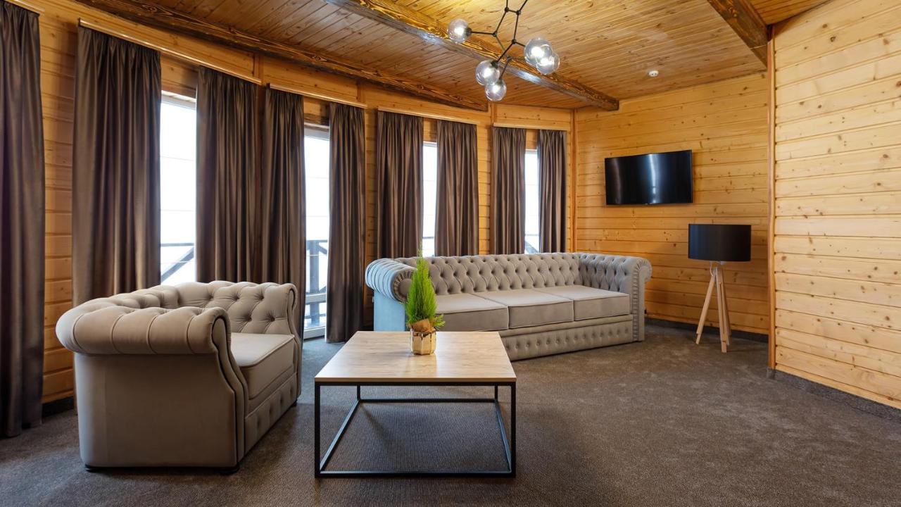Svoi Hotel Palyanytsya Dış mekan fotoğraf