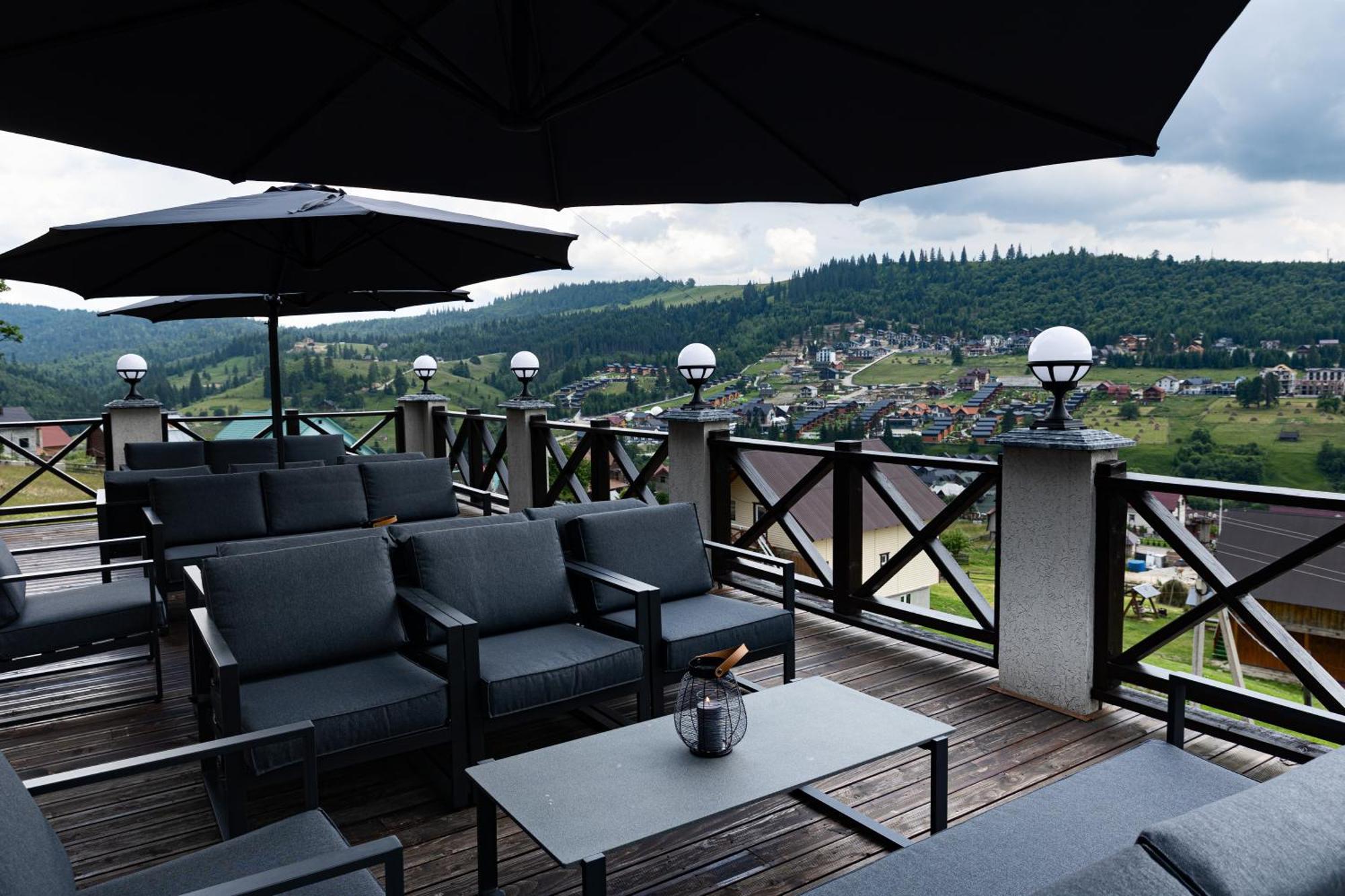 Svoi Hotel Palyanytsya Dış mekan fotoğraf