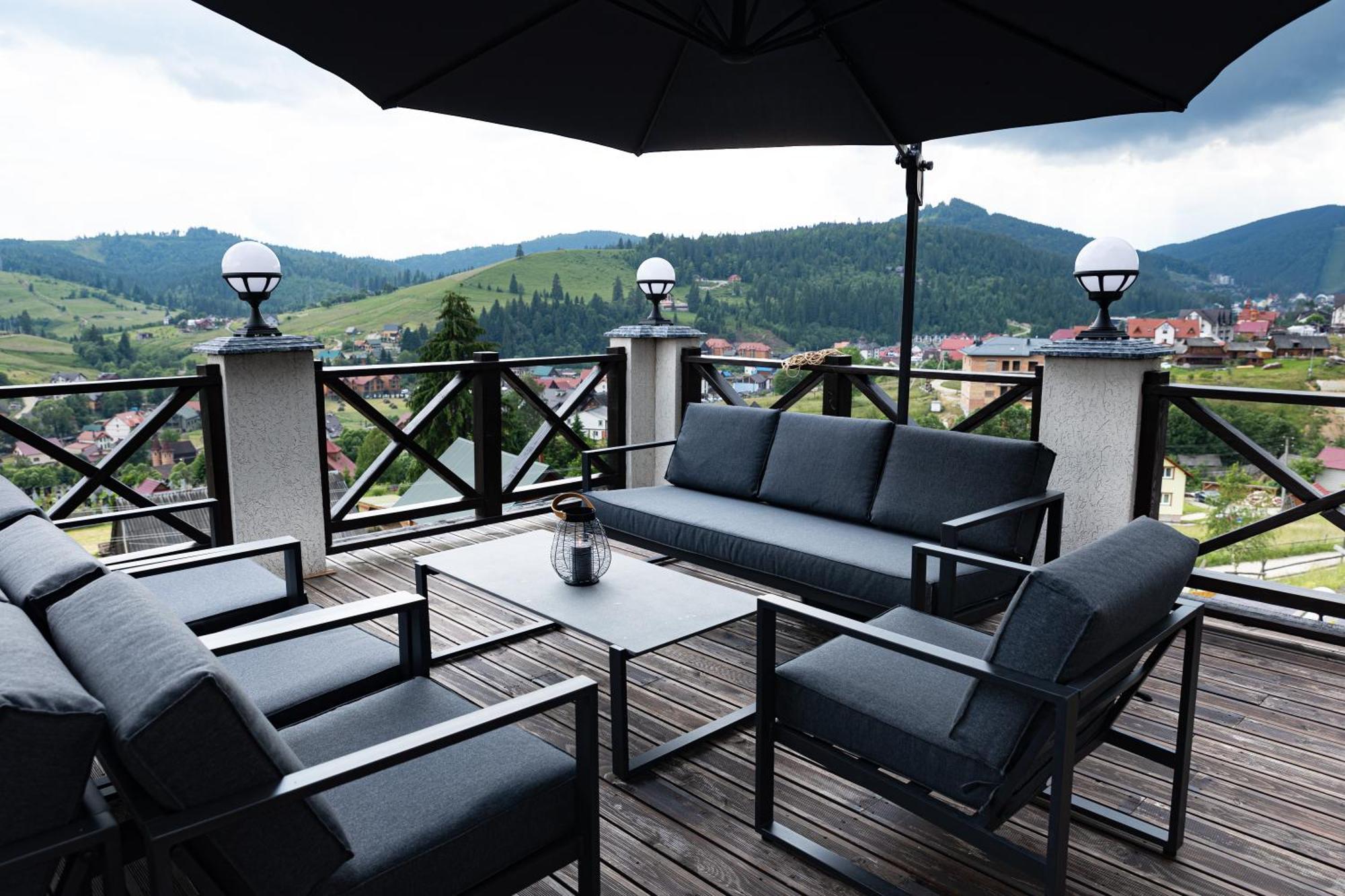 Svoi Hotel Palyanytsya Dış mekan fotoğraf