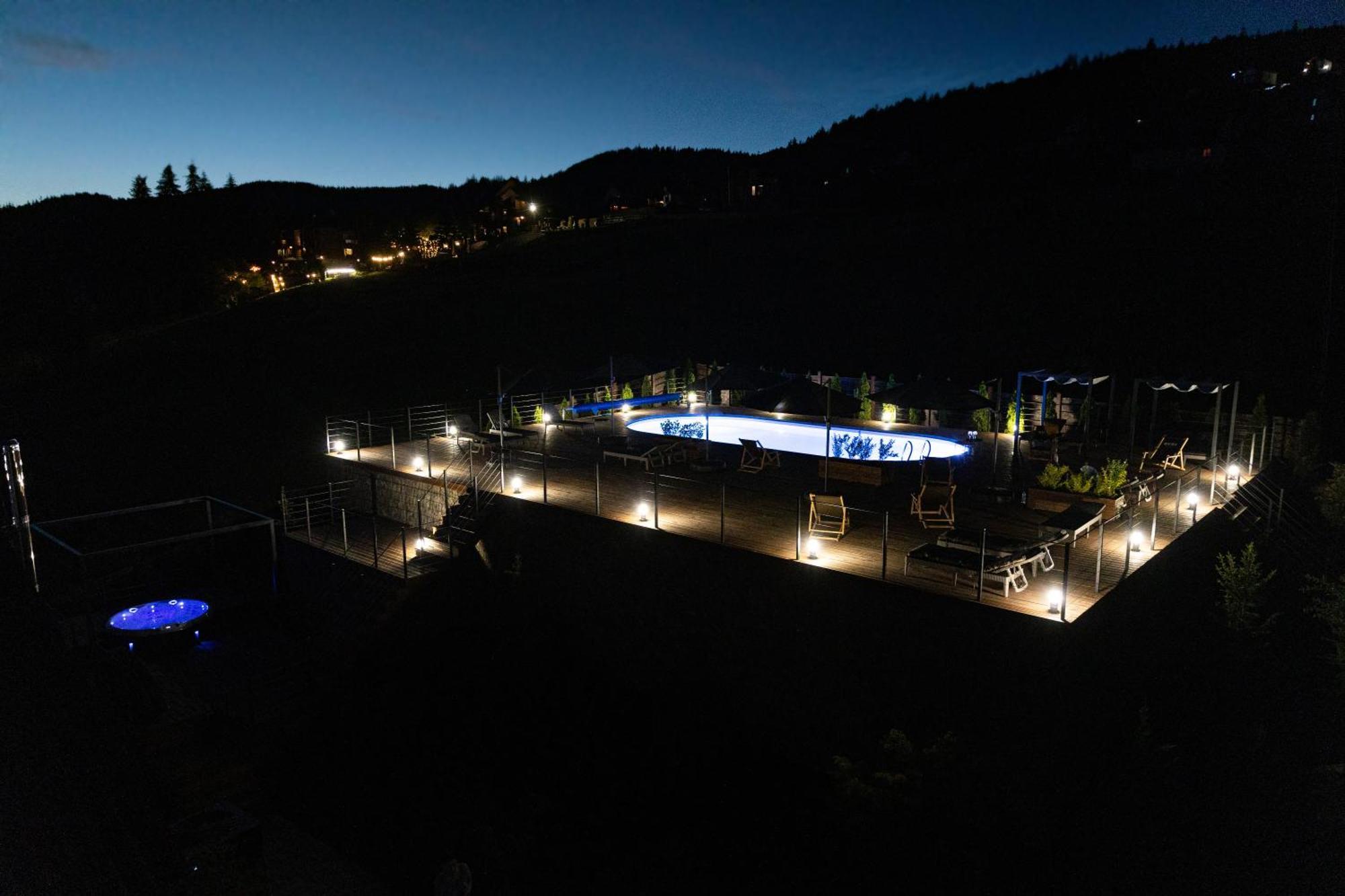 Svoi Hotel Palyanytsya Dış mekan fotoğraf